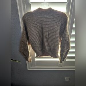 Knit Co Op crop top size small